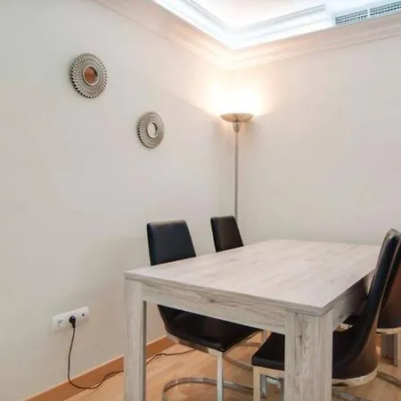 2-bed 10min To Puerto Banus W Pool Bbq & Parking Apartment Marbella