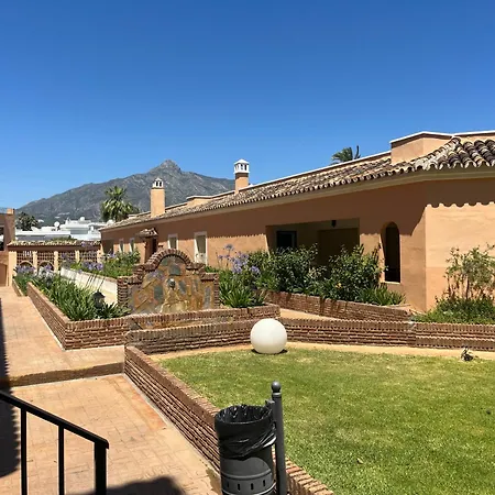 2-bed 10min To Puerto Banus W Pool Bbq & Parking