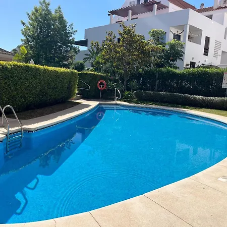 2-bed 10min To Puerto Banus W Pool Bbq & Parking Apartment *