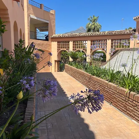 2-bed 10min To Puerto Banus W Pool Bbq & Parking