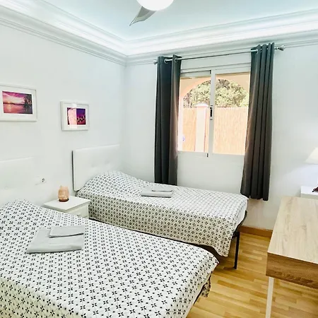 2-bed 10min To Puerto Banus W Pool Bbq & Parking Apartment