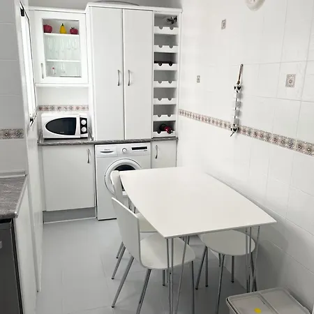 2-bed 10min To Puerto Banus W Pool Bbq & Parking Apartment Marbella